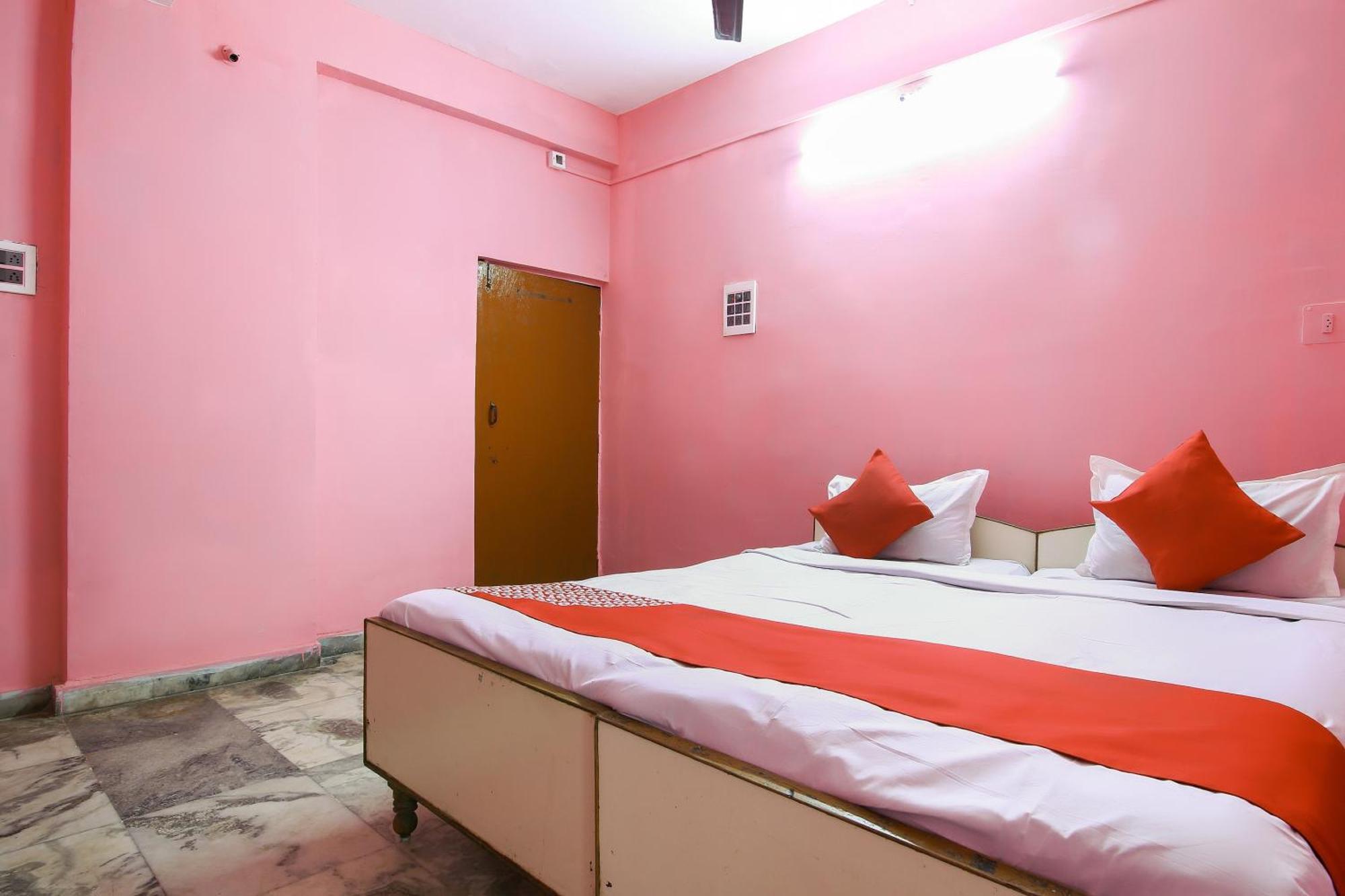 ג'משדפור Collection O Nit More Adityapur Formerly Hotel Subheksha מראה חיצוני תמונה